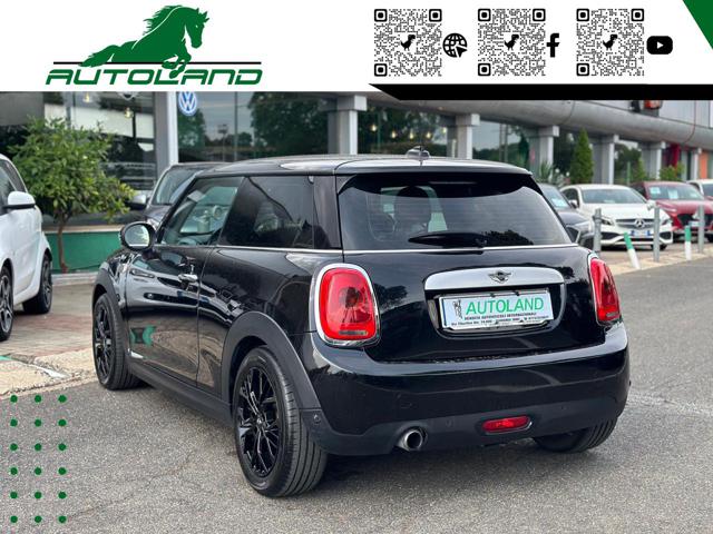 MINI Cooper D 1.5 Cooper D*Cambio Automatico* MINI Connected XL Immagine 4