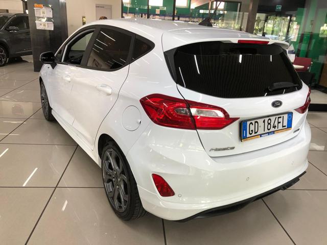 FORD Fiesta 1.0 Ecoboost Hybrid 125 CV 5 porte ST-Line Immagine 4