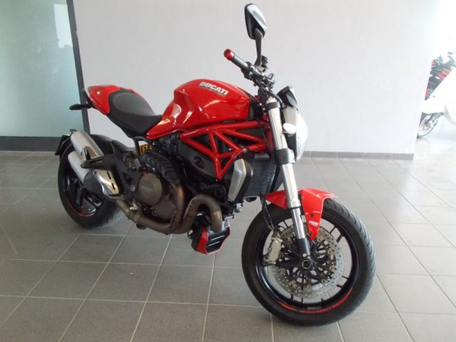 DUCATI Monster 1200 . Immagine 0