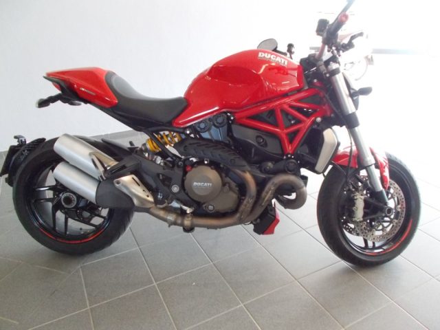 DUCATI Monster 1200 . Immagine 1