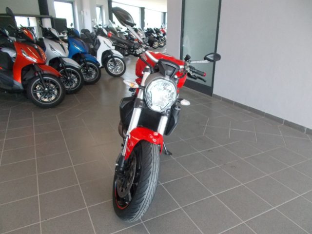 DUCATI Monster 1200 . Immagine 2