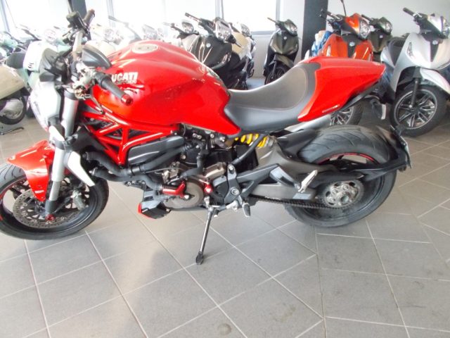 DUCATI Monster 1200 . Immagine 4