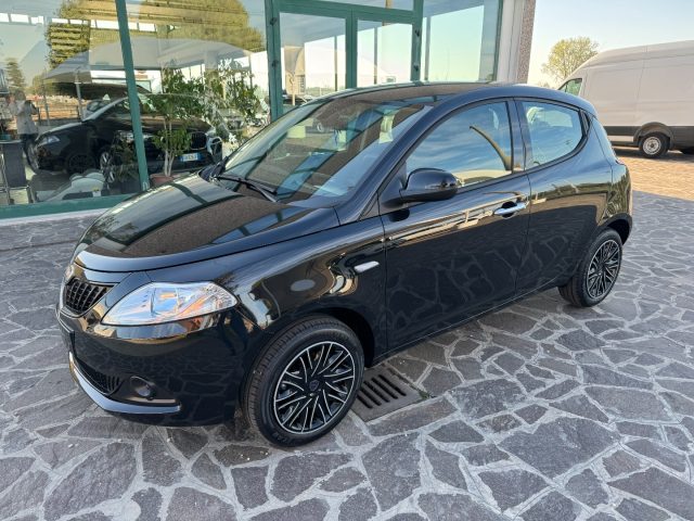 LANCIA Ypsilon 1.0 FireFly 5 porte S&S Hybrid Gold Immagine 0