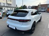 PORSCHE Macan -- 2.0