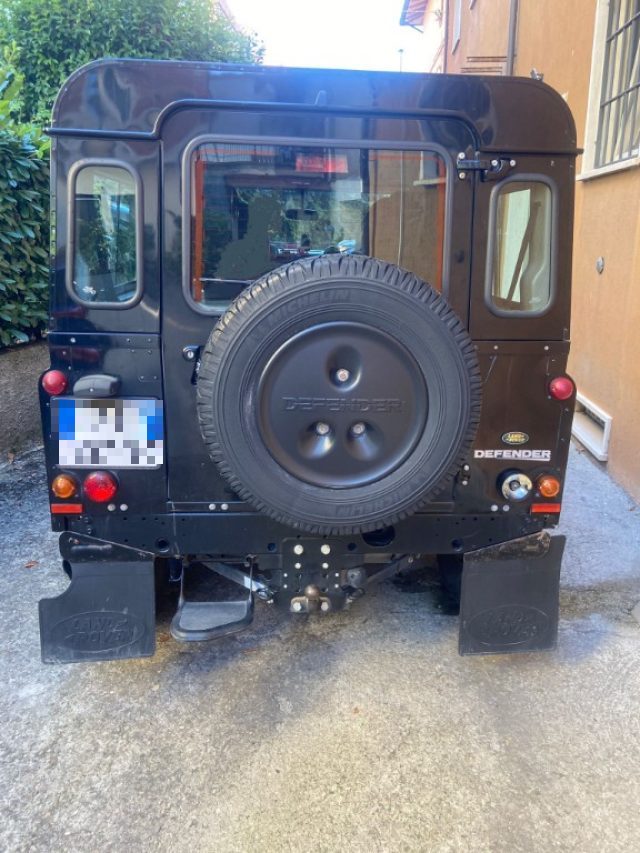 LAND ROVER Defender ANNO 2010 KM 173186 Immagine 1