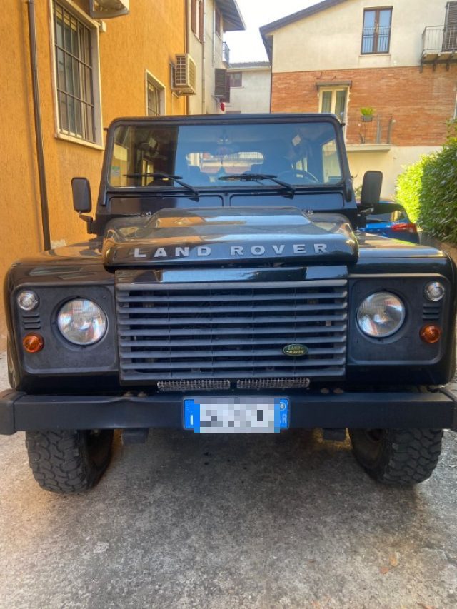 LAND ROVER Defender ANNO 2010 KM 173186 Immagine 2