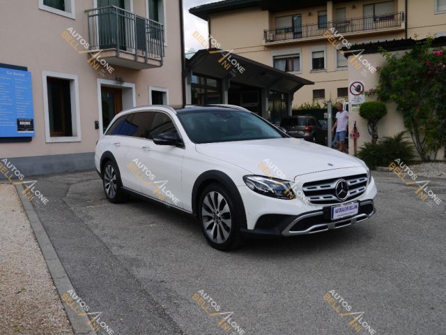 MERCEDES-BENZ E 220 d S.W. 4Matic Auto Premium Plus All-Terrain Immagine 0