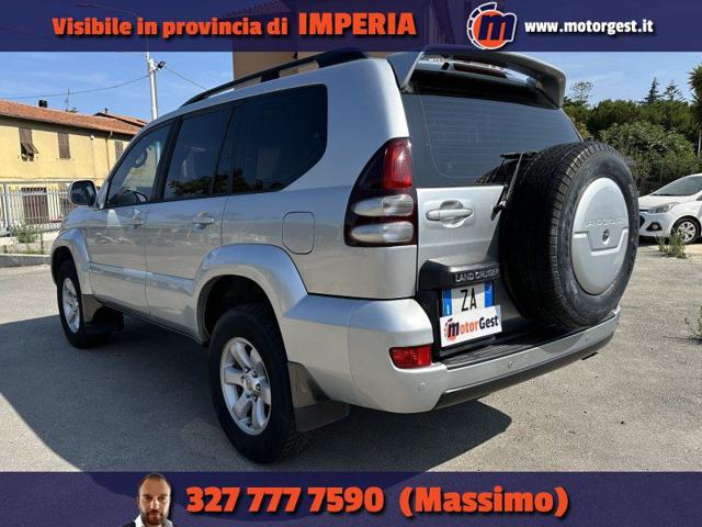 TOYOTA Land Cruiser 3.0 D-4D 16V cat 5 porte Immagine 4