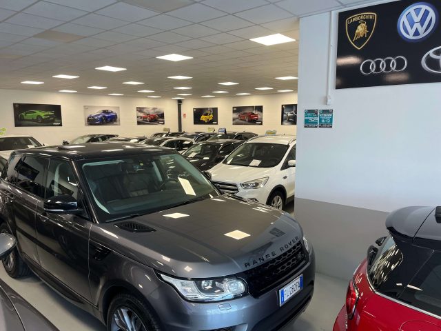 LAND ROVER Range Rover Sport Range Rover Sport 3.0 tdV6 HSE auto TETTO!! Immagine 1