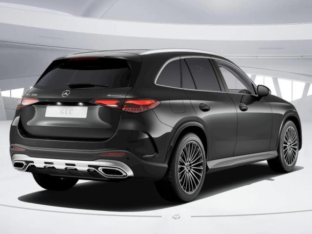 MERCEDES-BENZ GLC 300 e 4Matic Plug-in Hybrid Immagine 2