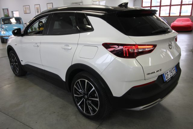 OPEL Grandland X 1.6 Hybrid Plug-in aut. AWD Design Line Immagine 3