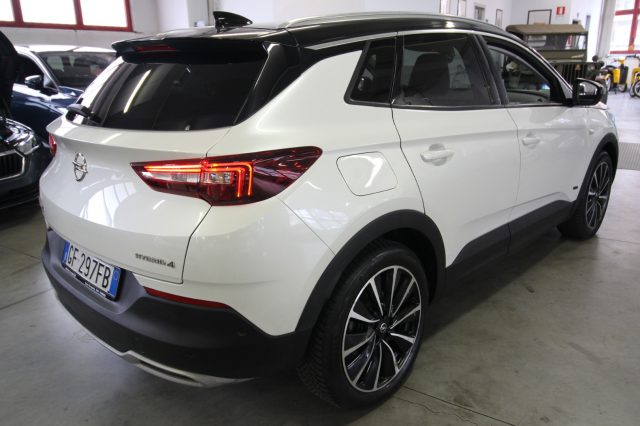 OPEL Grandland X 1.6 Hybrid Plug-in aut. AWD Design Line Immagine 4