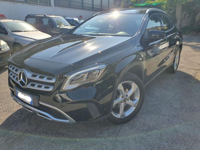 MERCEDES-BENZ GLA 180 d Business Extra Immagine 0