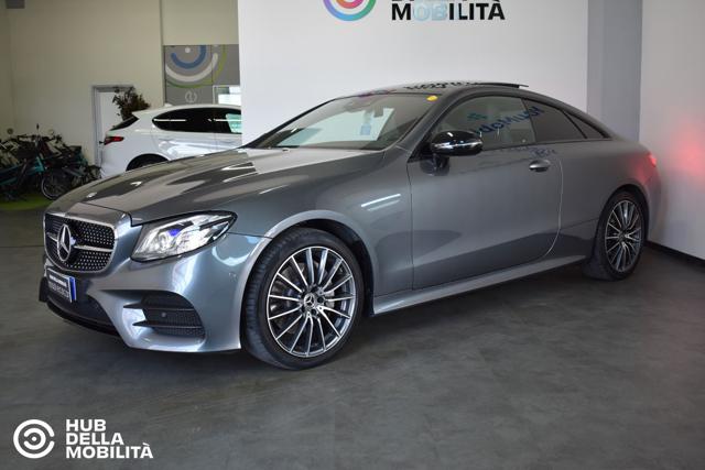 MERCEDES-BENZ E 220 d Auto AMG-Line Immagine 2