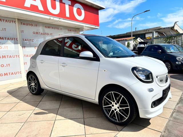 SMART ForFour 0.9 109CV BRABUS EXCLUSIVE LED NAVIGATORE PANORAMA Immagine 2