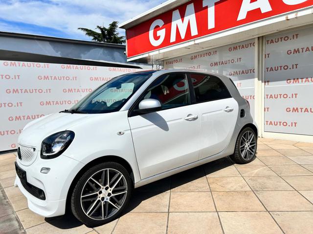 SMART ForFour 0.9 109CV BRABUS EXCLUSIVE LED NAVIGATORE PANORAMA Immagine 3