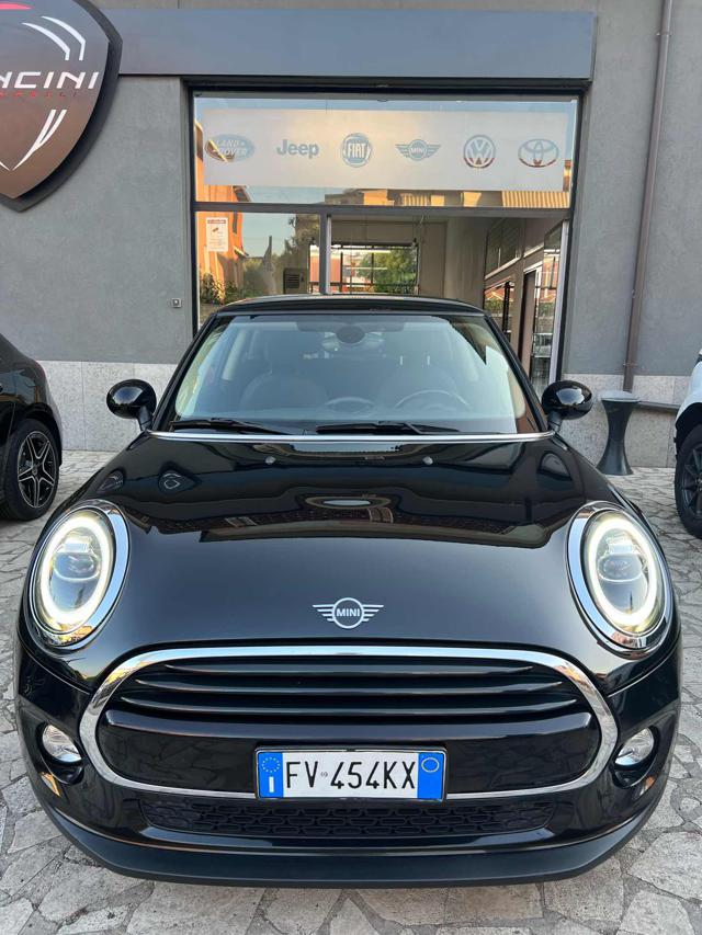 MINI Cooper D 1.5 Cooper D Immagine 1