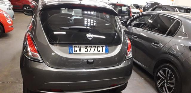 LANCIA Ypsilon 1.2 69 CV 5 porte GPL Ecochic Immagine 3