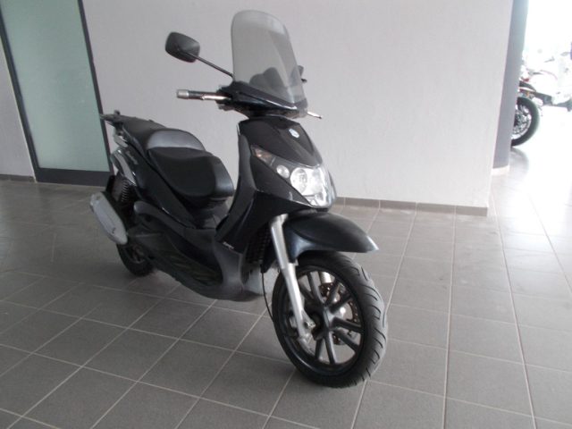 PIAGGIO Beverly 250 i.e. . Immagine 1