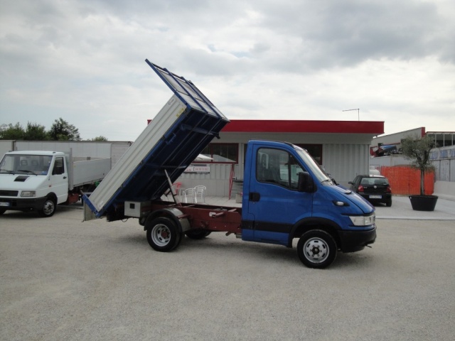 IVECO Daily 35 C 12 2.3 HPI Ribaltabile Immagine 1