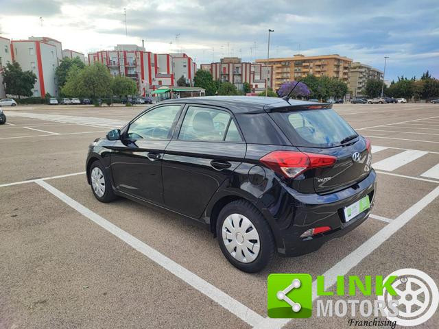 HYUNDAI i20 1.1 CRDi 12V 5 porte Classic Immagine 4