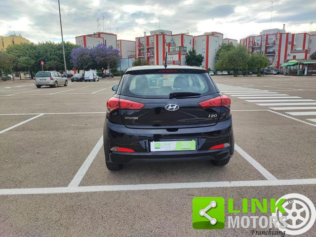 HYUNDAI i20 1.1 CRDi 12V 5 porte Classic Immagine 3