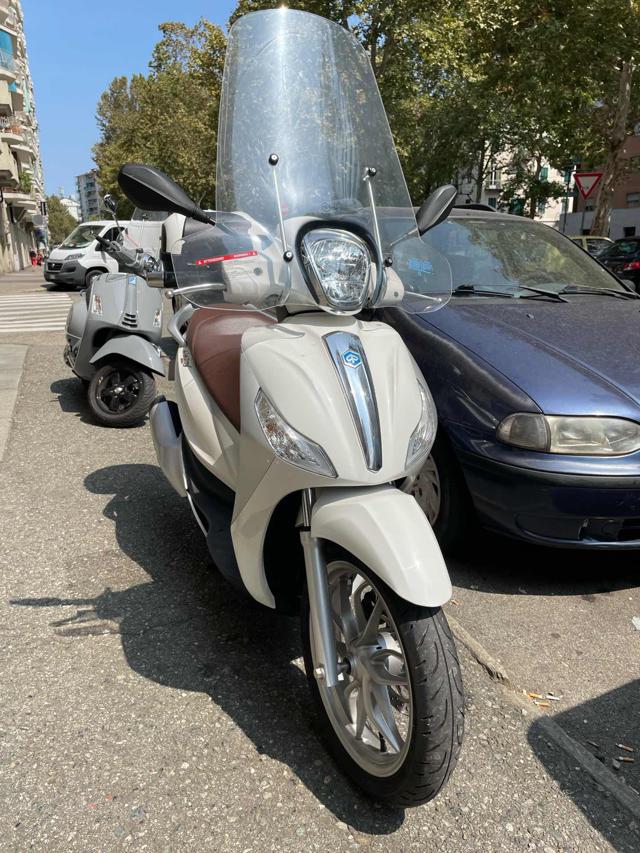 PIAGGIO Medley 150 ABS Immagine 2