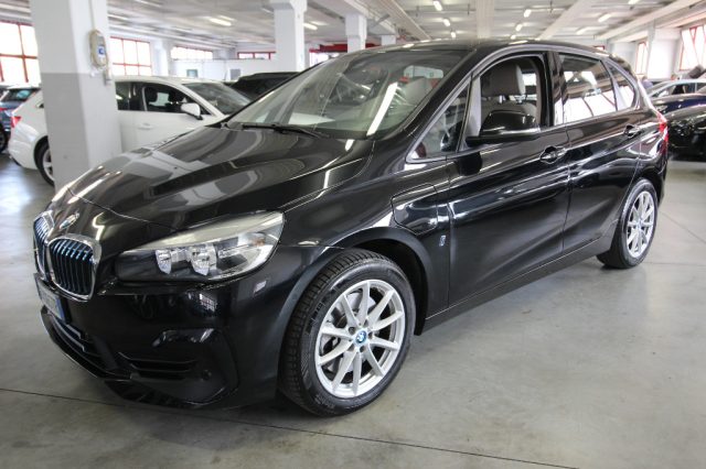 BMW 225 xe Active Tourer iPerformance Business aut. Immagine 1