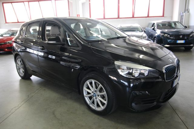 BMW 225 xe Active Tourer iPerformance Business aut. Immagine 2