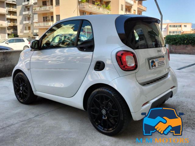 SMART ForTwo 90 0.9 Turbo Superpassion TETTO PANORAMICO Immagine 2