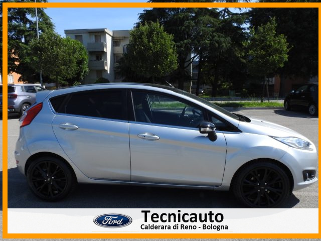 FORD Fiesta 1.5 TDCi 75CV 5 porte Titanium *NEOPATENTATO* Immagine 1