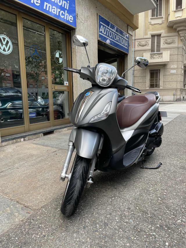 PIAGGIO Beverly 300 i.e. ABS-ASR Immagine 0