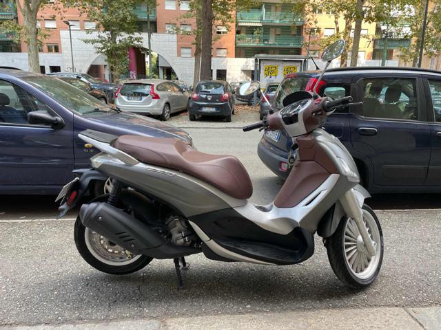 PIAGGIO Beverly 300 i.e. ABS-ASR Immagine 4