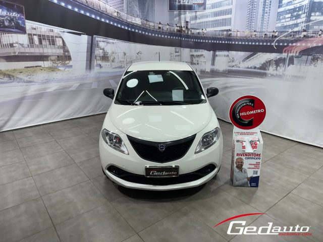 LANCIA Ypsilon 1.0 FireFly 5 porte S&S Hybrid Ecochic Gold Immagine 1