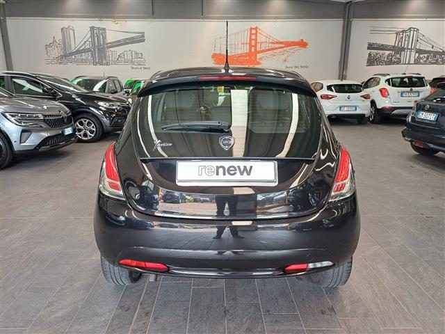 LANCIA Ypsilon 1.2 Silver 69cv Immagine 3