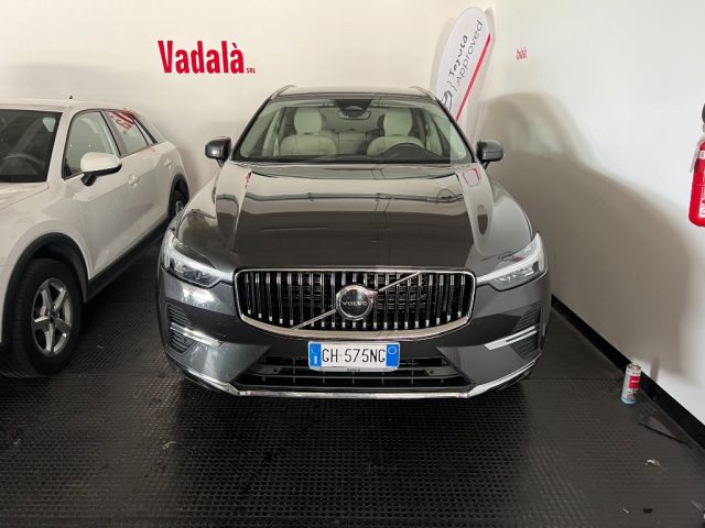 VOLVO XC60 B4 (d) automatico Plus Bright Immagine 0