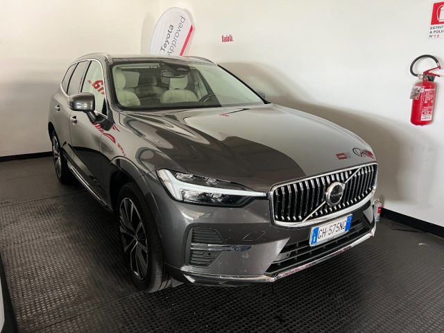 VOLVO XC60 B4 (d) automatico Plus Bright Immagine 1