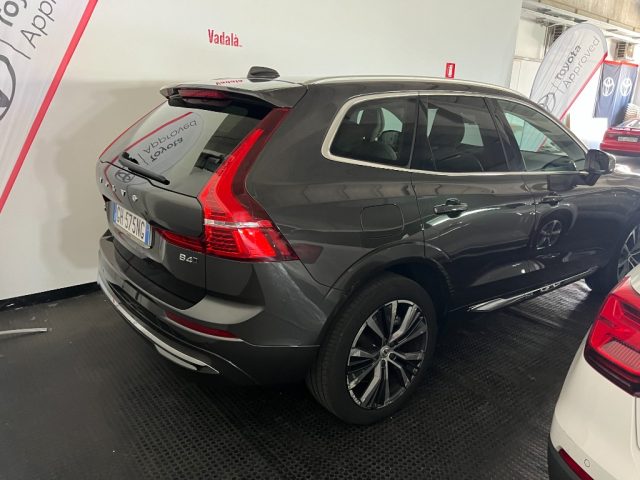 VOLVO XC60 B4 (d) automatico Plus Bright Immagine 2