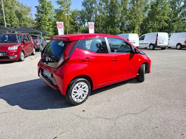 TOYOTA Aygo Connect 1.0 VVT-i 72 CV 5 porte x-cool Immagine 2