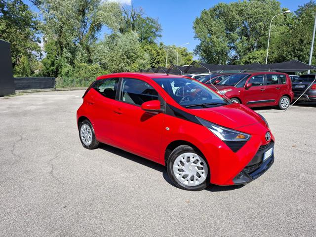 TOYOTA Aygo Connect 1.0 VVT-i 72 CV 5 porte x-cool Immagine 0