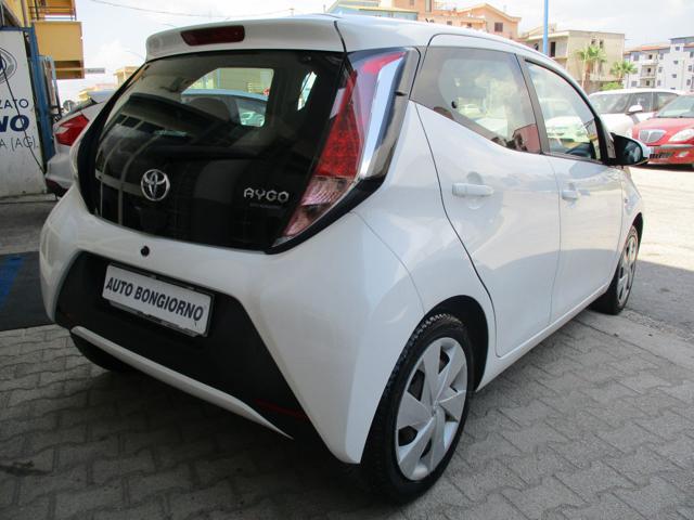 TOYOTA Aygo 1.0  x-cool Immagine 4