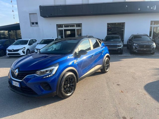 RENAULT Captur Blue dCi 115 CV Business Immagine 0