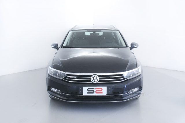 VOLKSWAGEN Passat Variant 2.0 TDI SCR 190 CV 4MOTION DSG Executive BMT Immagine 2