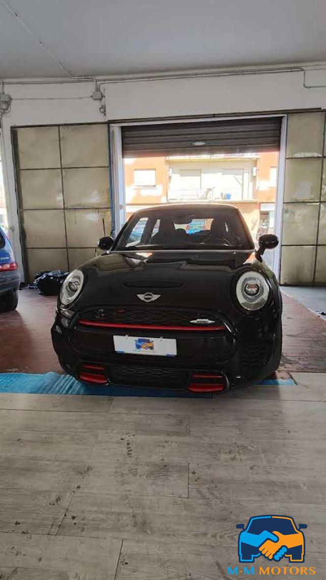 MINI John Cooper Works 2.0 John Cooper Works Hype Immagine 0