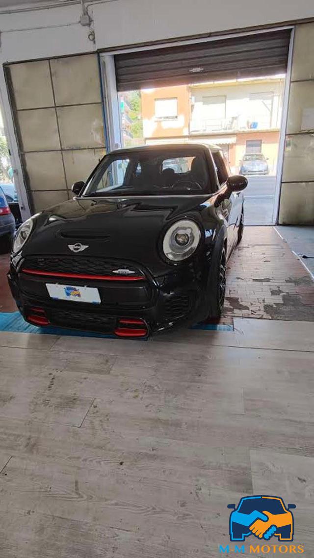 MINI John Cooper Works 2.0 John Cooper Works Hype Immagine 1