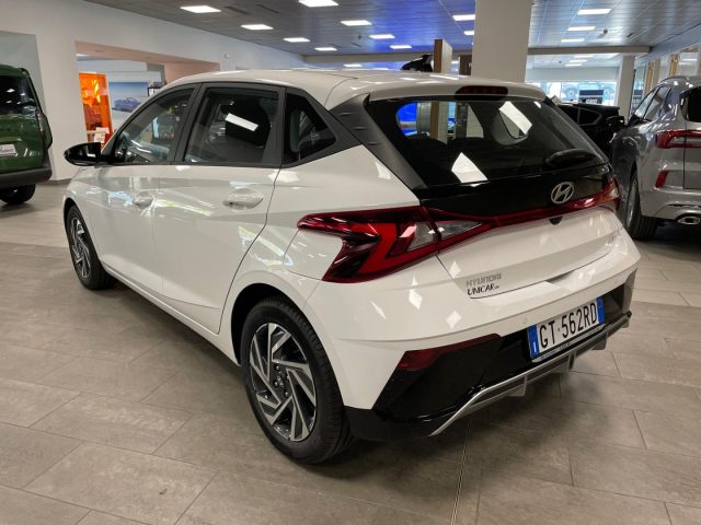 HYUNDAI i20 1.200 BENZINA 84cv 5 PORTE "Connectline" KMZERO! Immagine 4