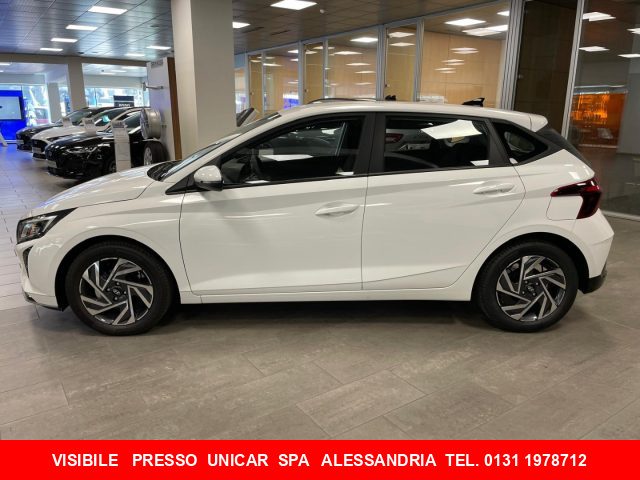 HYUNDAI i20 1.200 BENZINA 84cv 5 PORTE "Connectline" KMZERO! Immagine 3