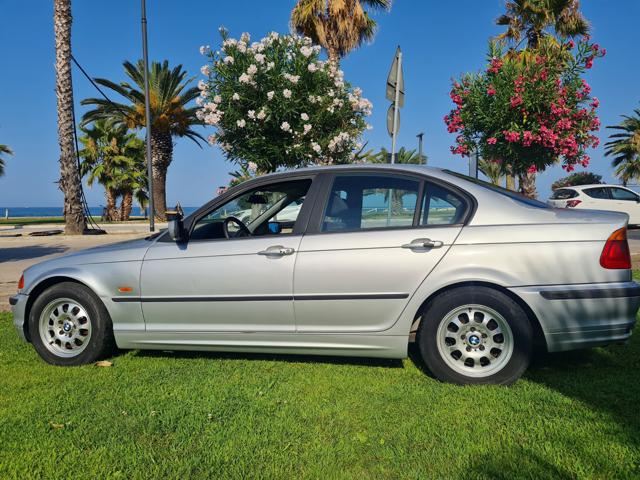 BMW 320 d turbodiesel cat 4 porte Immagine 3