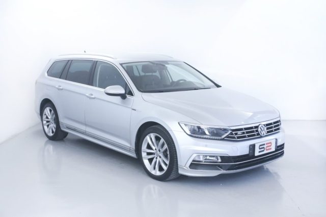 VOLKSWAGEN Passat Variant 2.0 TDI SCR 190 CV 4MOTION DSG R-LINE BMT Immagine 3