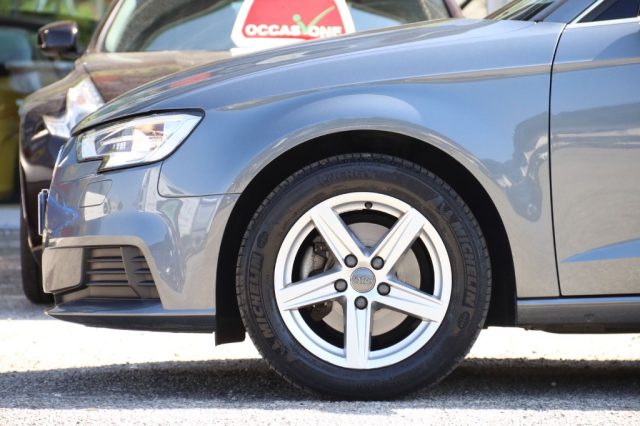 AUDI A3 SPB 1.6 TDI S tronic Business Immagine 1